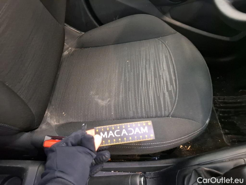  Peugeot  208  Affaire Premium Pack 1.2 80CV BVM5 E6dT #39