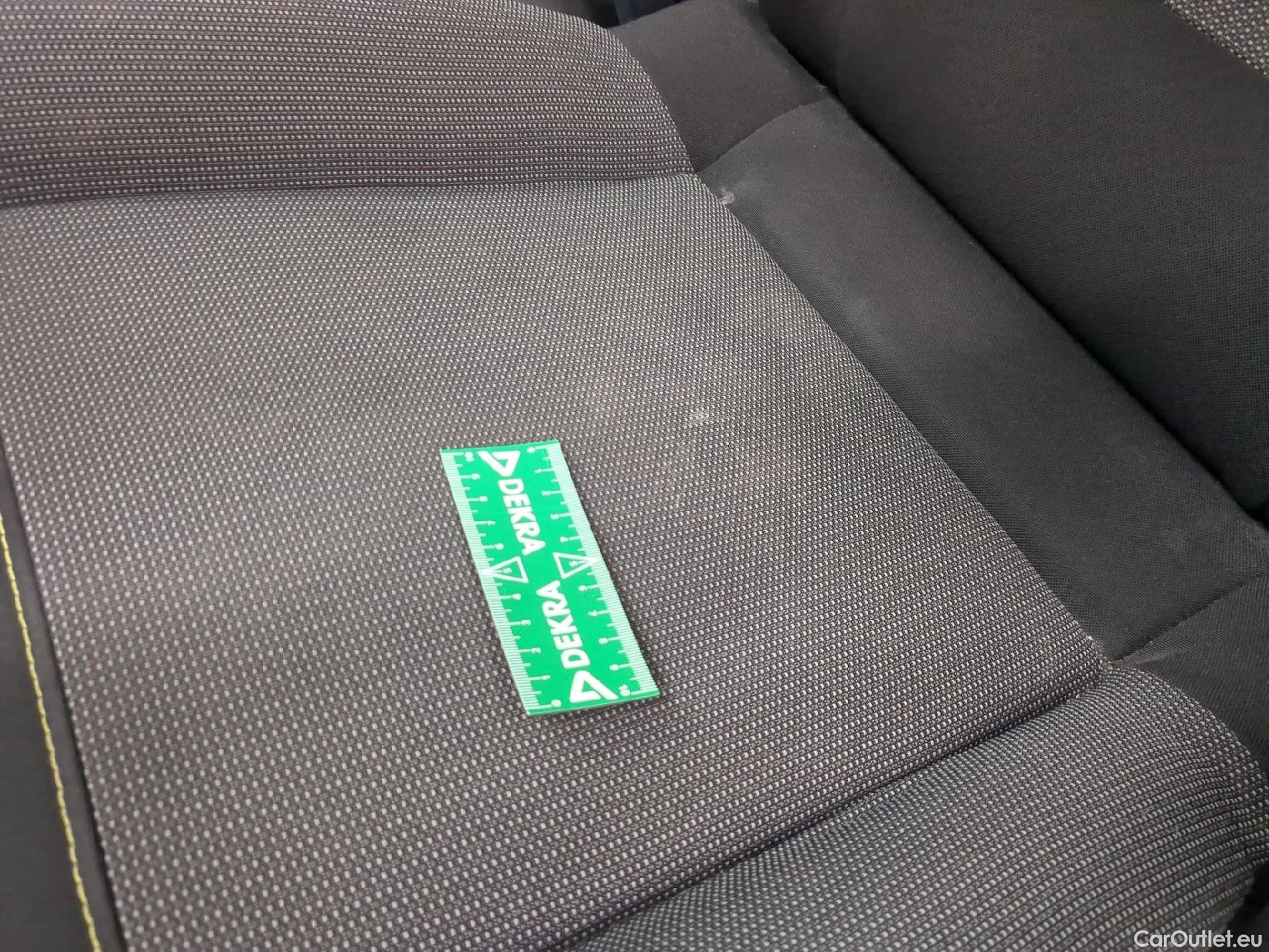  Citroen  C3  Société Feel 1.2 PureTech 80CV BVM5 E6d #4