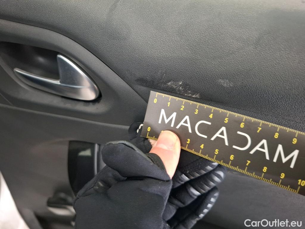  Peugeot  208  Affaire Premium Pack 1.2 80CV BVM5 E6dT #28