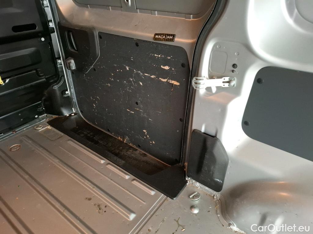  Peugeot  Expert  Fourgon Asphalt L2 2.0 HDi 120CV BVM6 E6dT #21