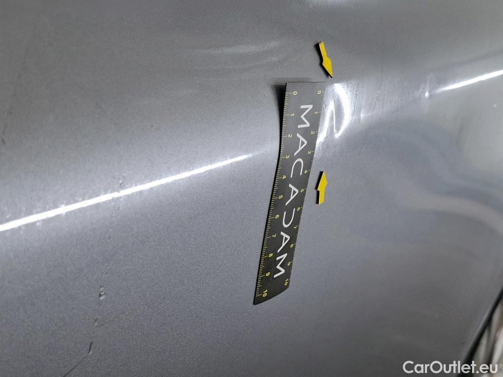  Peugeot  208  Signature 1.2 PureTech 80CV BVM5 E6dT #28