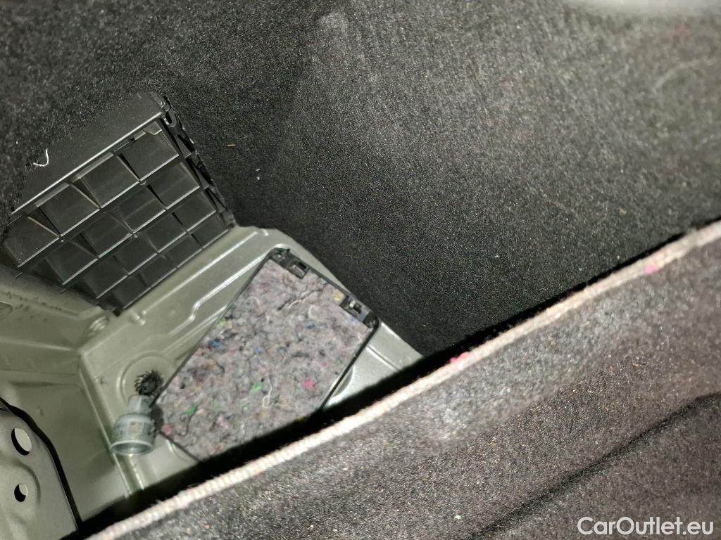  Bmw  Serie 1 BMW Série 1 / 2019 / 5P / Berline 116i Business Design #31