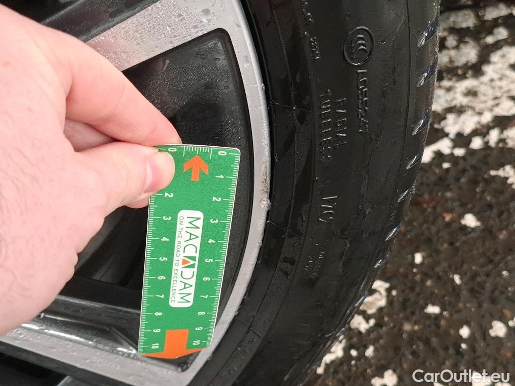  Bmw  Serie 1 BMW Série 1 / 2019 / 5P / Berline 116i DKG7 Business Design #26