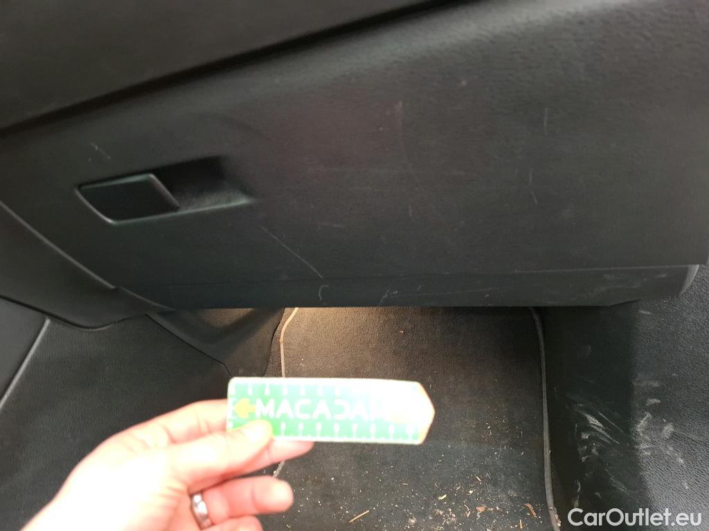  Bmw  X1 Série  xDrive 18 d xLine 2.0 150CV BVA8 E6d #19