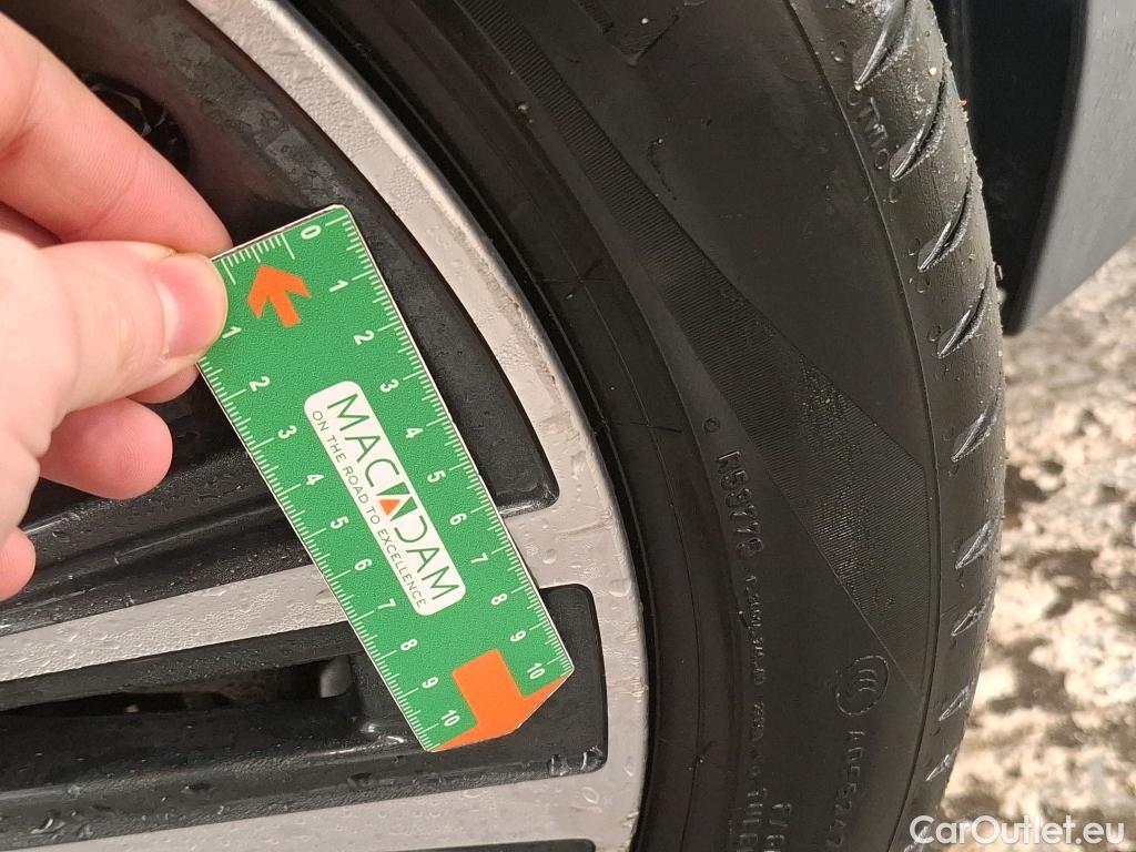  Bmw  Serie 1 BMW Série 1 / 2019 / 5P / Berline 116i DKG7 Business Design #15