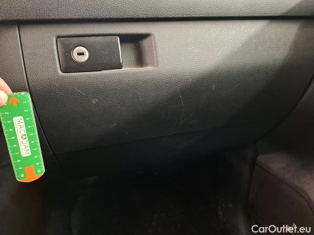  Volkswagen  Caddy VOLKSWAGEN  Van VU 4p Fourgonnette 2.0 TDI 102 Business Line #12