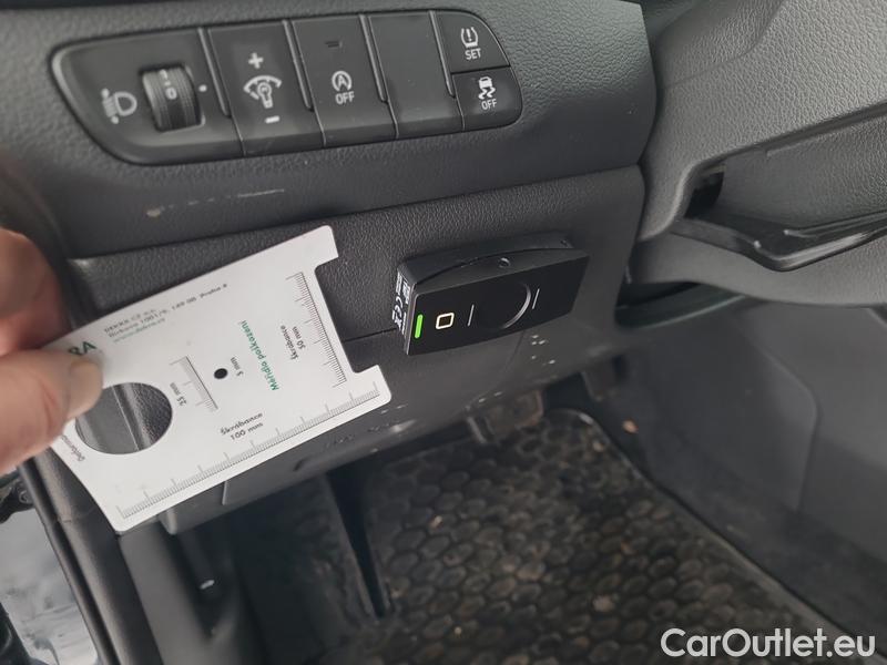  Hyundai  i30  (PD)(01.2017  ->)  kom.1.5TGDI FamilySmart AT #5