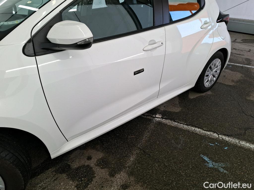  Toyota  Yaris  Hybride Affaires / 2019 / 5P / Berline / VU 1.5 Hybride 116h Dynamic Business #25