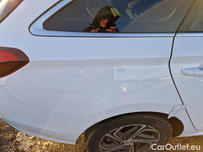  Hyundai  i30   cw (PD)(2017->)  1.5T-GDI 118 Family Smart #19