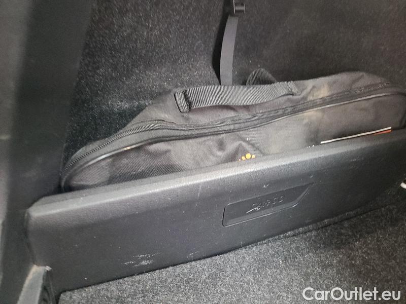  Skoda  Octavia  Combi (NX3)(2020) Oct.Com.1.5 e-TEC 110 Style AT #12