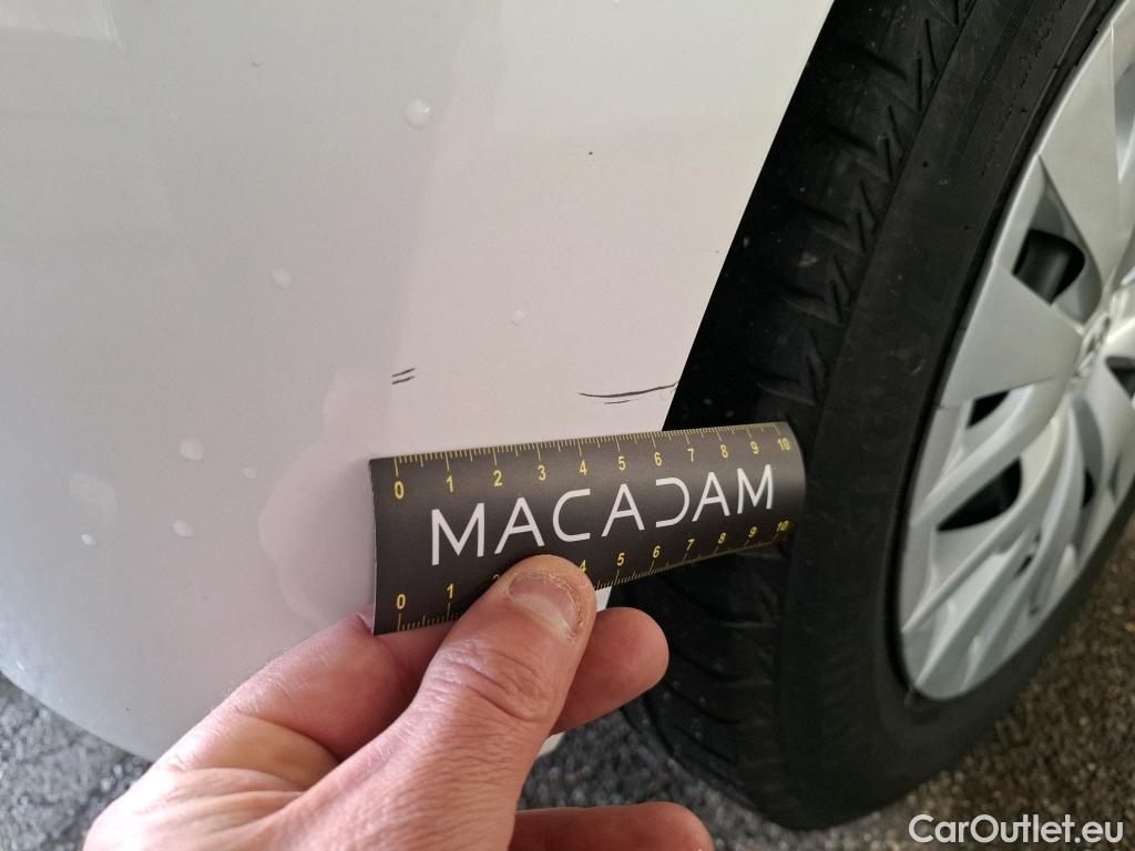  Toyota  Yaris  Hybride Affaires / 2019 / 5P / Berline / VU 1.5 Hybride 116h Dynamic Business #13