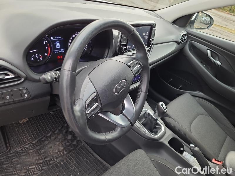  Hyundai  i30  (PD)(01.2017  ->)  kom.1.5T-GDI Smart 5d #6