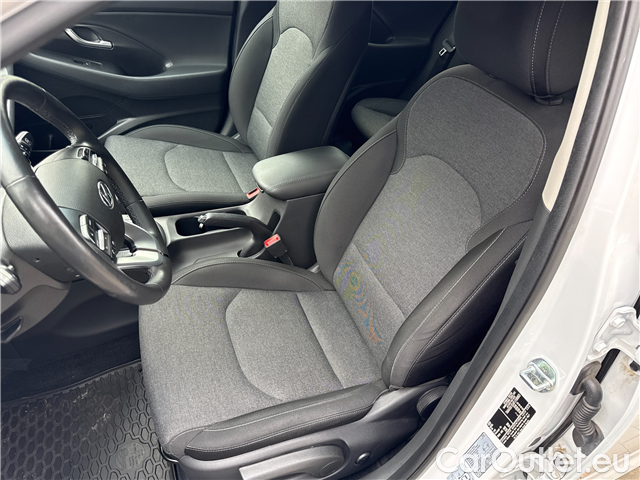  Hyundai  i30  1.5T-GDI 118 Family Smart #3