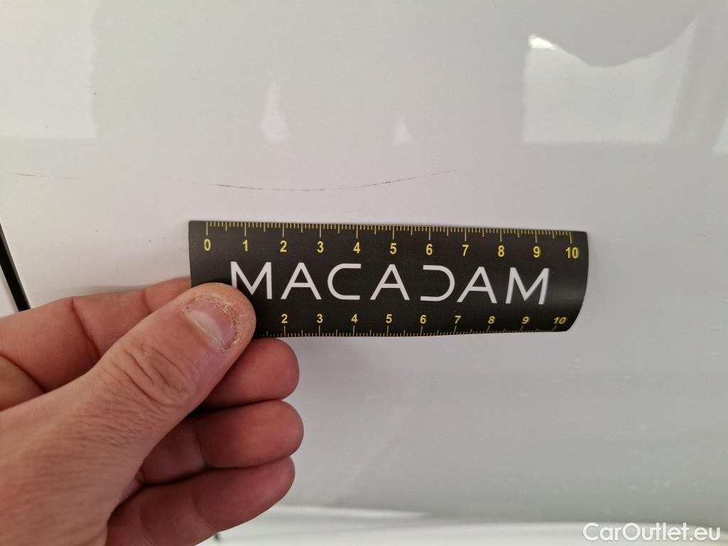  Toyota  Yaris  Hybride Affaires / 2019 / 5P / Berline / VU 1.5 Hybride 116h Dynamic Business #28