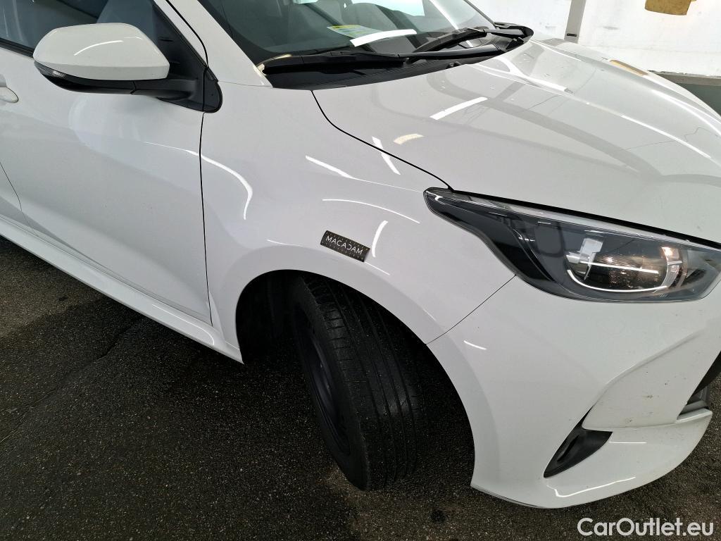  Toyota  Yaris  Hybride Affaires / 2019 / 5P / Berline / VU 1.5 Hybride 116h Dynamic Business #37