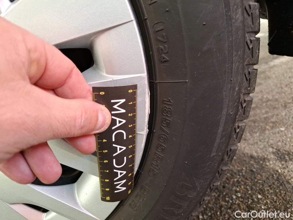  Toyota  Yaris  Hybride Affaires / 2019 / 5P / Berline / VU 1.5 Hybride 116h Dynamic Business #20