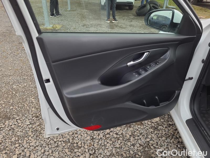  Hyundai  i30  (PD)(01.2017  ->)  kom.1.5T-GDI Smart 5d #3