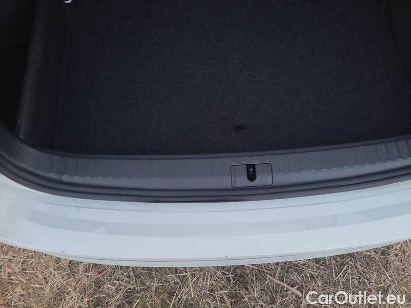  Skoda  Octavia  Combi (NX3)(2020) Oct.Combi 1.5TSI 110 Style #9