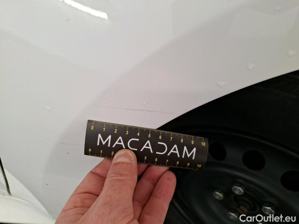  Toyota  Yaris  Hybride Affaires / 2019 / 5P / Berline / VU 1.5 Hybride 116h Dynamic Business #39