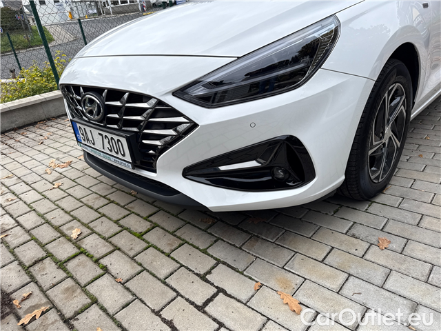  Hyundai  i30  1.5T-GDI 118 Family Smart #11