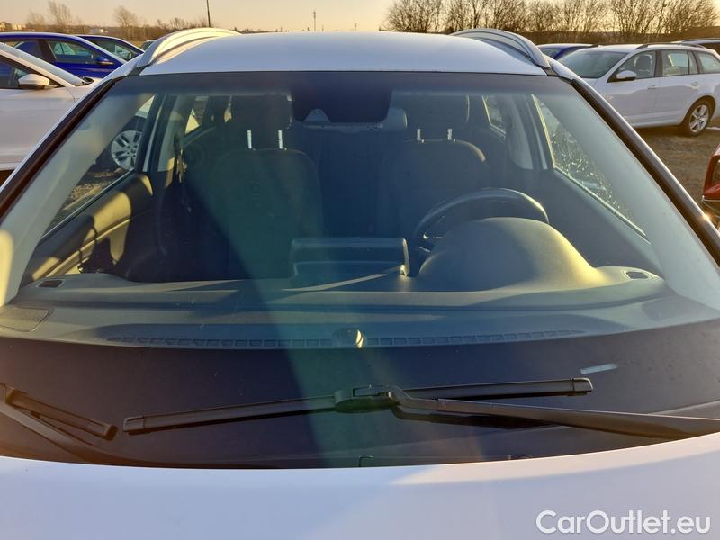  Hyundai  i30   cw (PD)(2017->)  1.5T-GDI 118 Family Smart #1