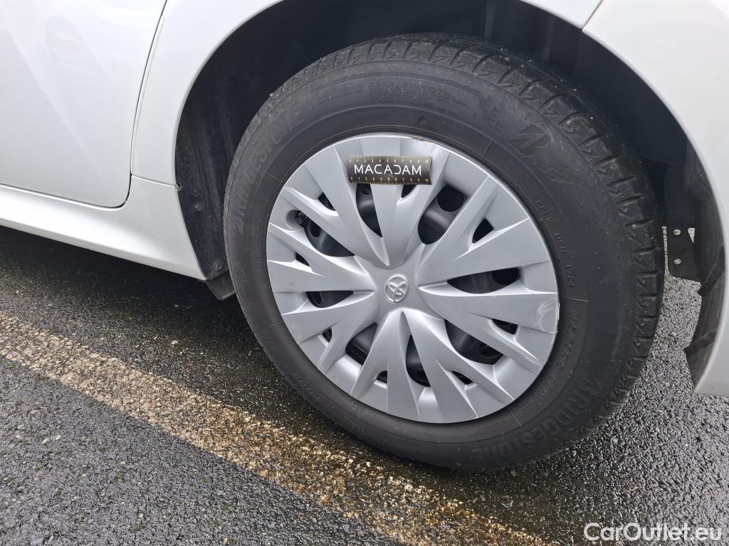  Toyota  Yaris  Hybride Affaires / 2019 / 5P / Berline / VU 1.5 Hybride 116h Dynamic Business #17