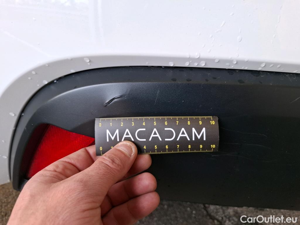  Toyota  Yaris  Hybride Affaires / 2019 / 5P / Berline / VU 1.5 Hybride 116h Dynamic Business #4