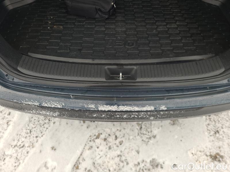  Hyundai  i30  (PD)(01.2017  ->)  kom.1.5TGDI FamilySmart AT #7