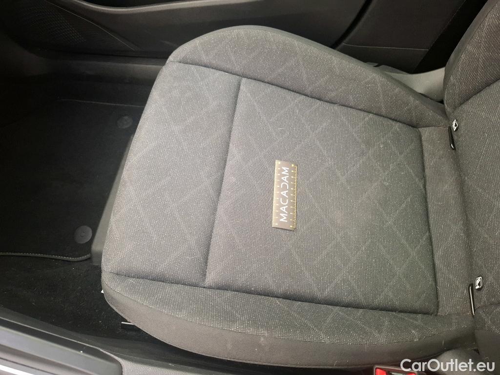  Volkswagen  Golf  VOLKSWAGEN / 2020 / 5P / Berline 1.0 eTSI OPF 110 DSG7 Life Business #13