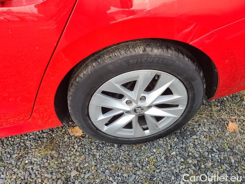  Skoda  Octavia  Combi (NX3)(2020) Oct.Combi 1.5TSI 110 Style #14