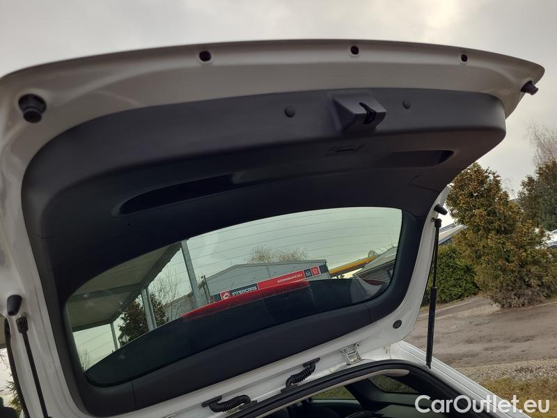  Hyundai  i30  (PD)(01.2017  ->)  kom.1.5T-GDI Smart 5d #10