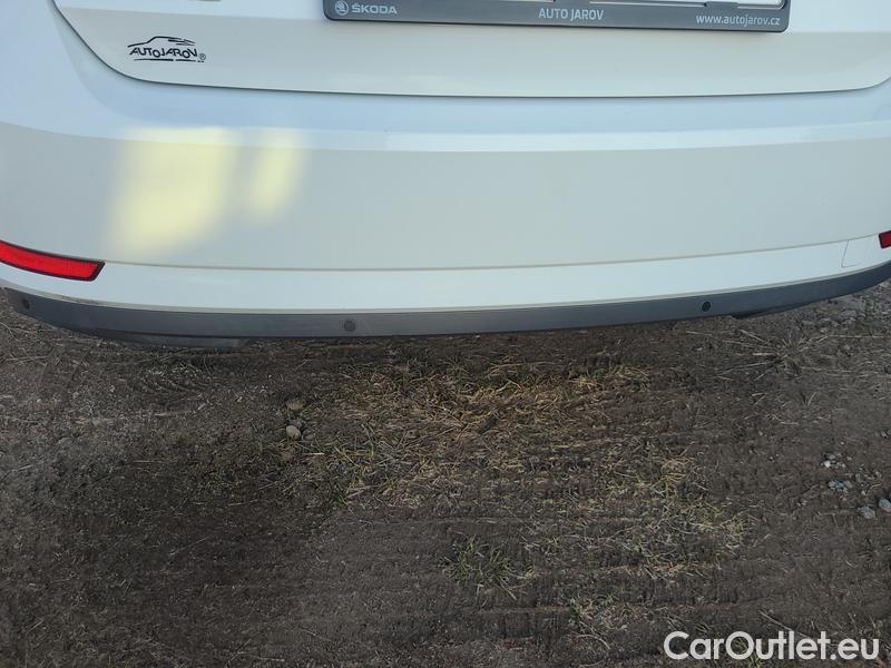  Skoda  Superb  (3V3)(2015) Supe.2.0TDI 147 Style Aut #4