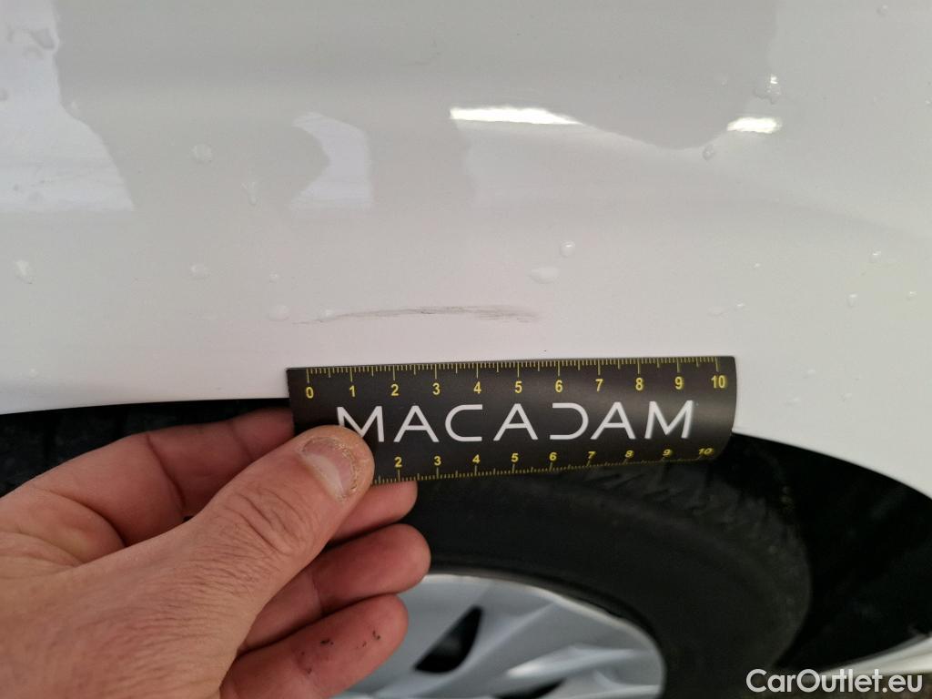  Toyota  Yaris  Hybride Affaires / 2019 / 5P / Berline / VU 1.5 Hybride 116h Dynamic Business #30