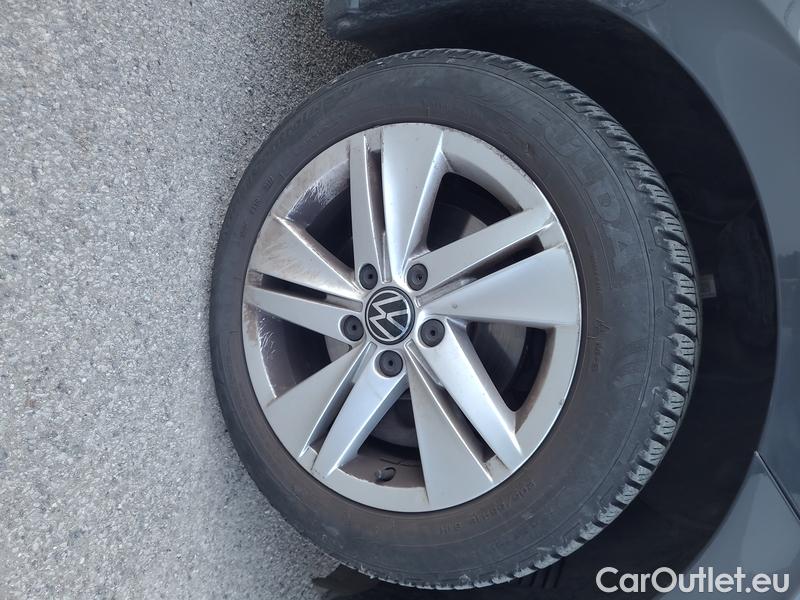  Volkswagen  Golf  VIII (CD1) (2019) Var.1.0TSI 81 Life 5d #6