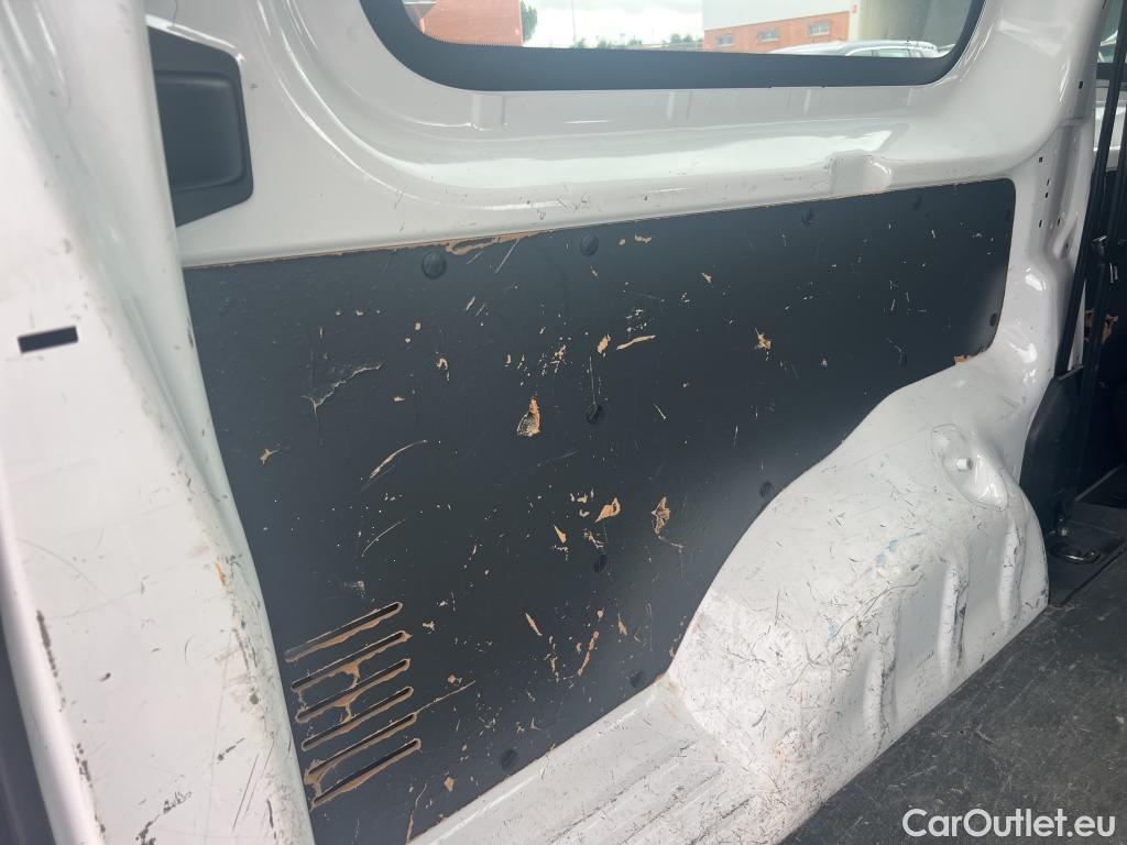  Opel  Vivaro OPEL  / 2019 / 4P / combi 1.5 Diésel 88kW (120CV) L Inc. Express #43