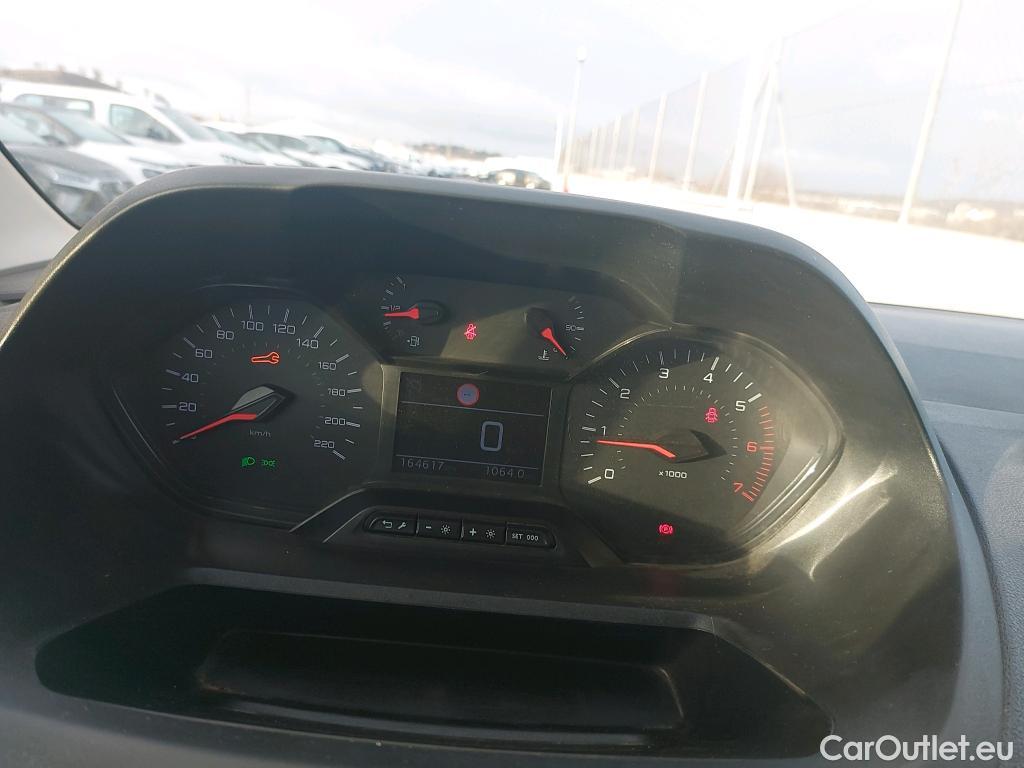  Peugeot  RIFTER PEUGEOT  / 2018 / 5P / monovolumen compacto Active Pack Standard BlueHDi 73kW #49