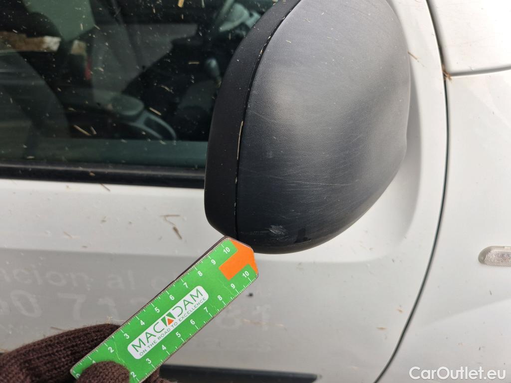  Nissan  NV200 NISSAN NV250 / 2019 / 4P / furgón 2pl 1.5dCi 70 kW (95CV) L1H1 ÓPTIMA #24