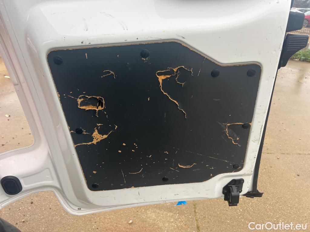  Opel  Vivaro OPEL  / 2019 / 4P / combi 1.5 Diésel 88kW (120CV) L Inc. Express #31