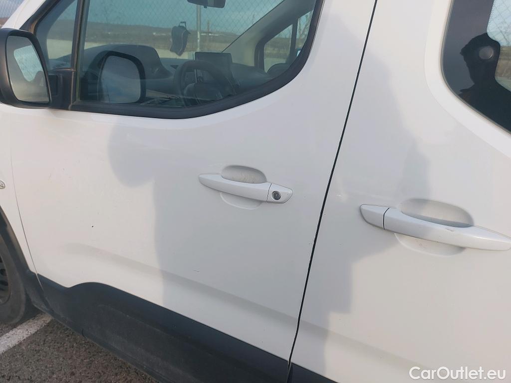  Peugeot  RIFTER PEUGEOT  / 2018 / 5P / monovolumen compacto Active Pack Standard BlueHDi 73kW #9