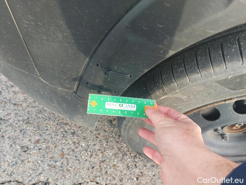  Peugeot  RIFTER PEUGEOT  / 2018 / 5P / monovolumen compacto Active Pack Standard BlueHDi 73kW #30