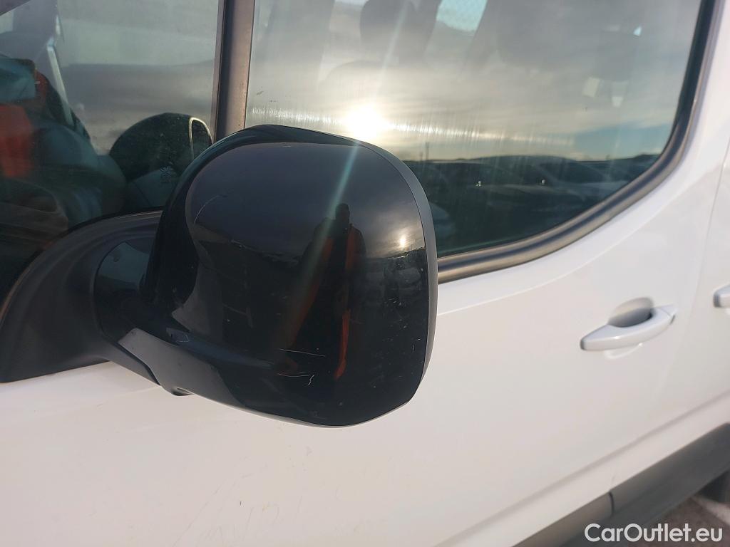  Peugeot  RIFTER PEUGEOT  / 2018 / 5P / monovolumen compacto Active Pack Standard BlueHDi 73kW #43