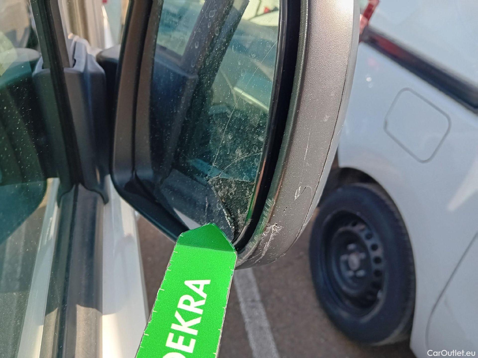  Peugeot  Partner PEUGEOT  / 2018 / 4P / furgón derivado de turismo Premium Standard 600kg BlueHDi 73kW (AC) #37