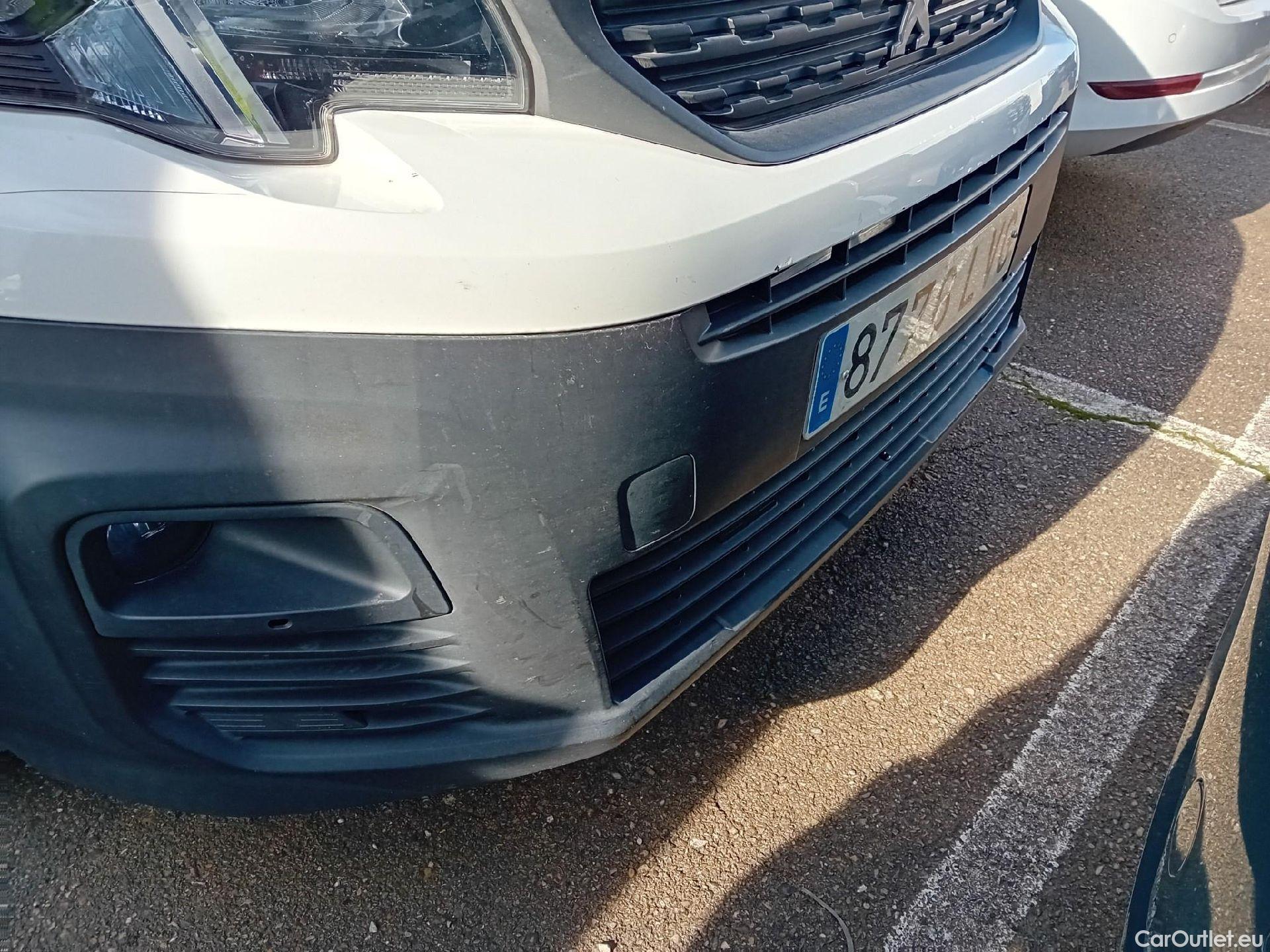  Peugeot  Partner PEUGEOT  / 2018 / 4P / furgón derivado de turismo Premium Standard 600kg BlueHDi 73kW (AC) #4