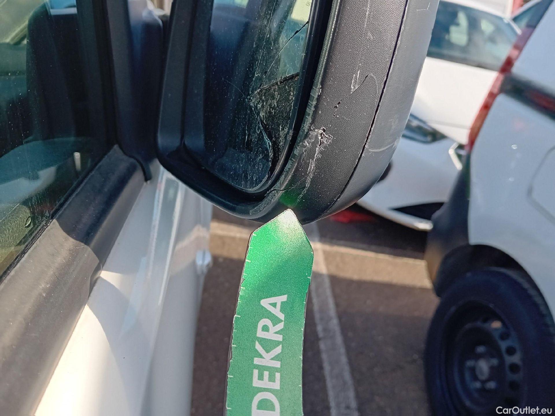  Peugeot  Partner PEUGEOT  / 2018 / 4P / furgón derivado de turismo Premium Standard 600kg BlueHDi 73kW (AC) #34