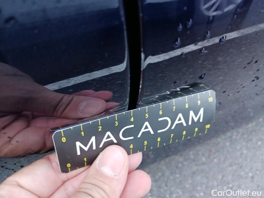  Bmw  Serie 3 BMW  / 2018 / 4P / sedán 318d Auto. #12