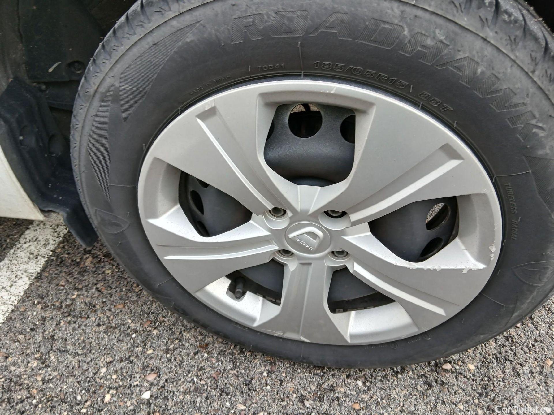  Dacia  Sandero DACIA  / 2020 / 5P / berlina con portón Essential 74kW (100CV) ECO-G #16