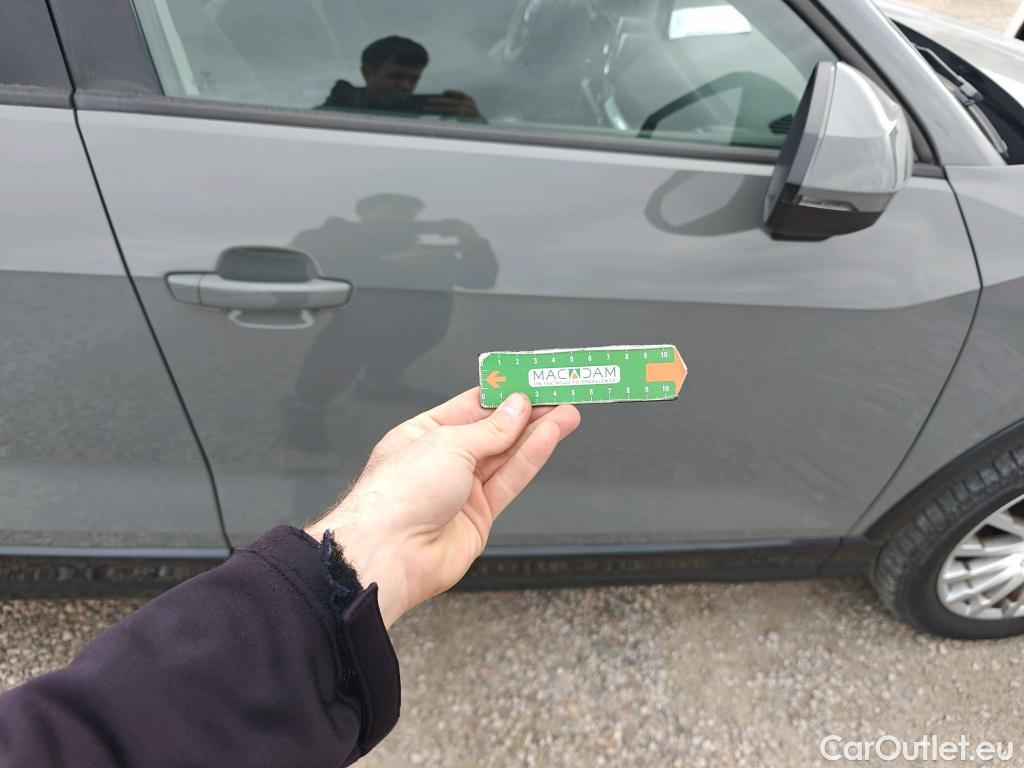  Audi  Q2 AUDI  / 2016 / 5P / todoterreno Design 30 TFSI 85kW (116CV) #33