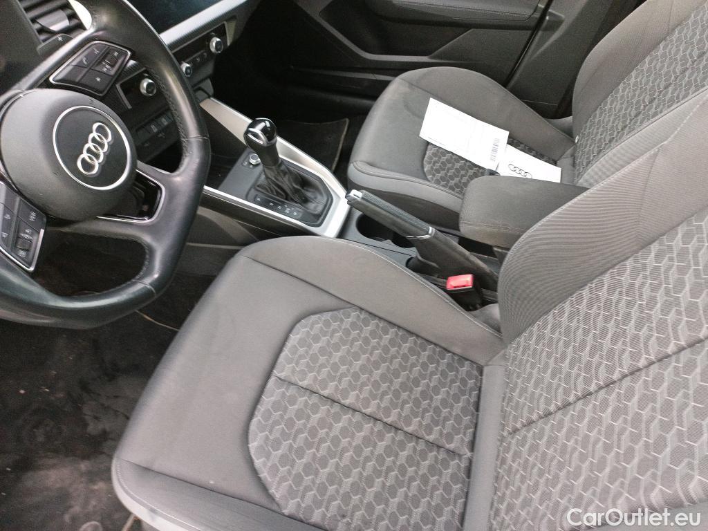  Audi  A1  citycarver 30 TFSI Black line Black Edition 1.0 TFSI 110CV AT7 E6d #4