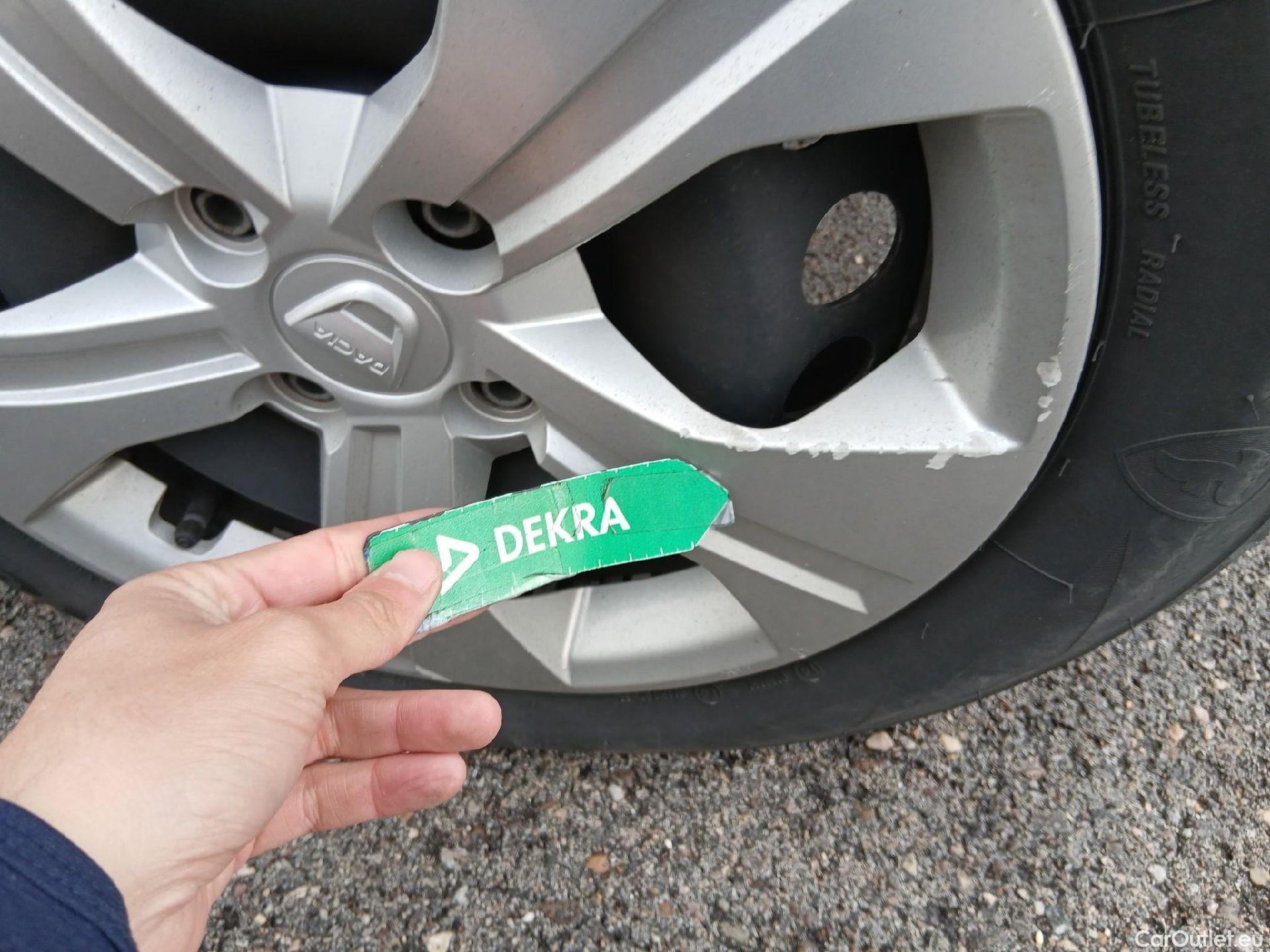  Dacia  Sandero DACIA  / 2020 / 5P / berlina con portón Essential 74kW (100CV) ECO-G #15