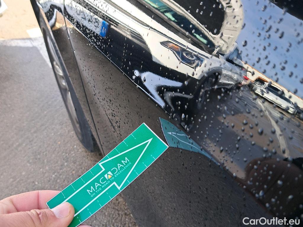  Bmw  Serie 1 BMW  / 2019 / 5P / berlina con portón 118d Business Auto. #13